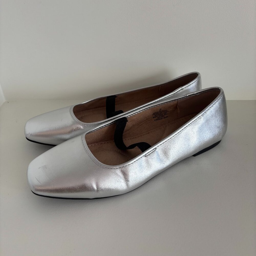 Old Navy Silver May Jane Square-Toe Ballet Flats (size 10)